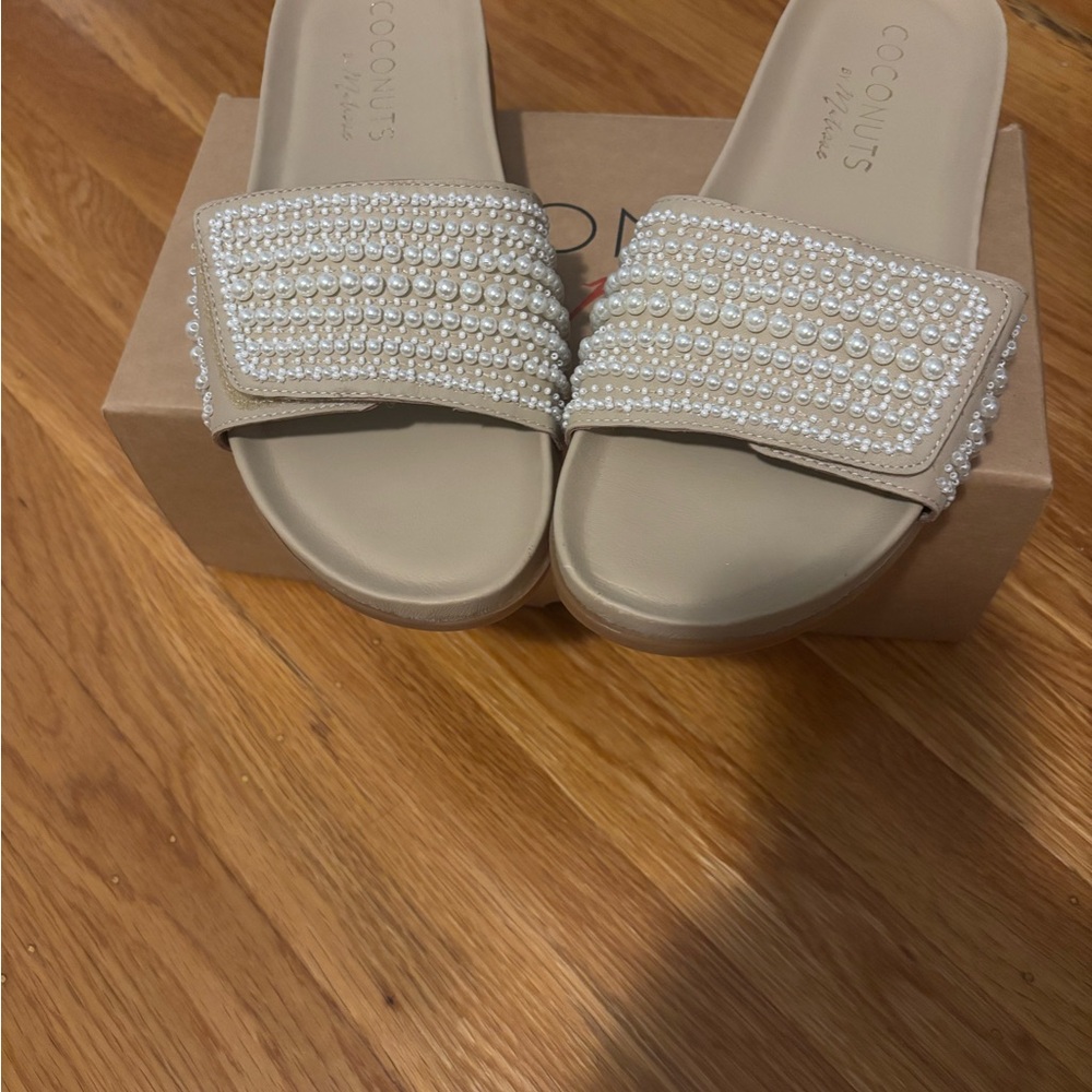 Coconuts by Matisse Tan Slide Sandals - Picture 2 of 3